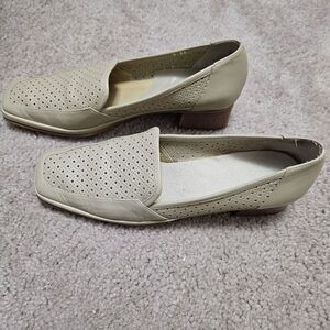 Rangoni Firenze Women's Size 7 AA Tan Leather Low Heels Pump Square Toe Shoes